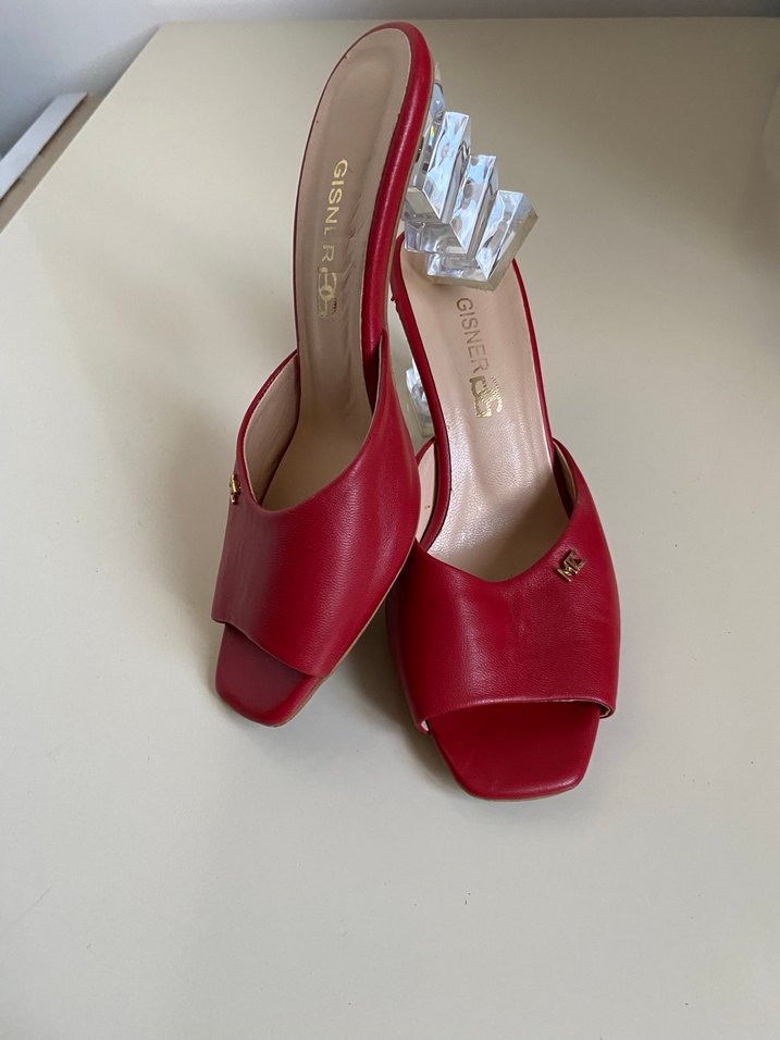 Kırmızı Tokalı Kadın Topuklu Terlik - Görsel 2