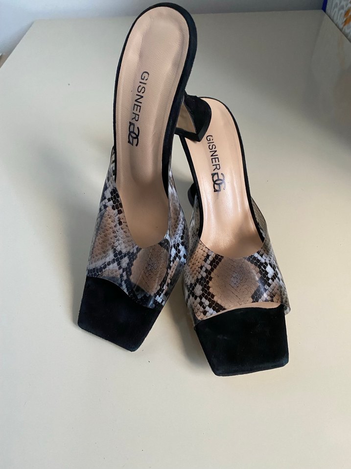 Pembe  ve Siyah Yılan Desenli  Topuklu Terlik - Görsel 3