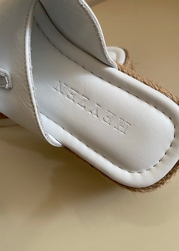 HEYZEN ORİJİNAL DERİ Beyaz Toka Detaylı Kadın Terlik - Görsel 11