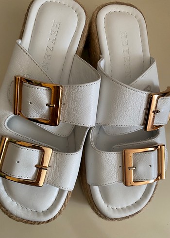 HEYZEN ORİJİNAL DERİ Beyaz Toka Detaylı Kadın Terlik - Görsel 4