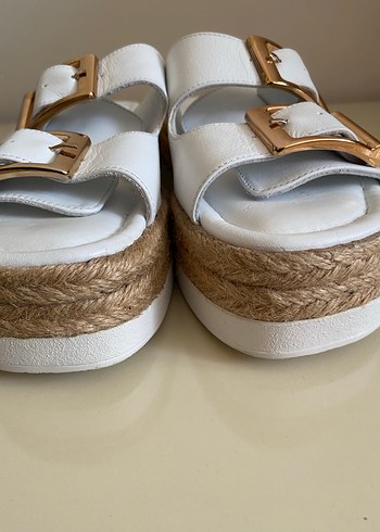 HEYZEN ORİJİNAL DERİ Beyaz Toka Detaylı Kadın Terlik - Görsel 10