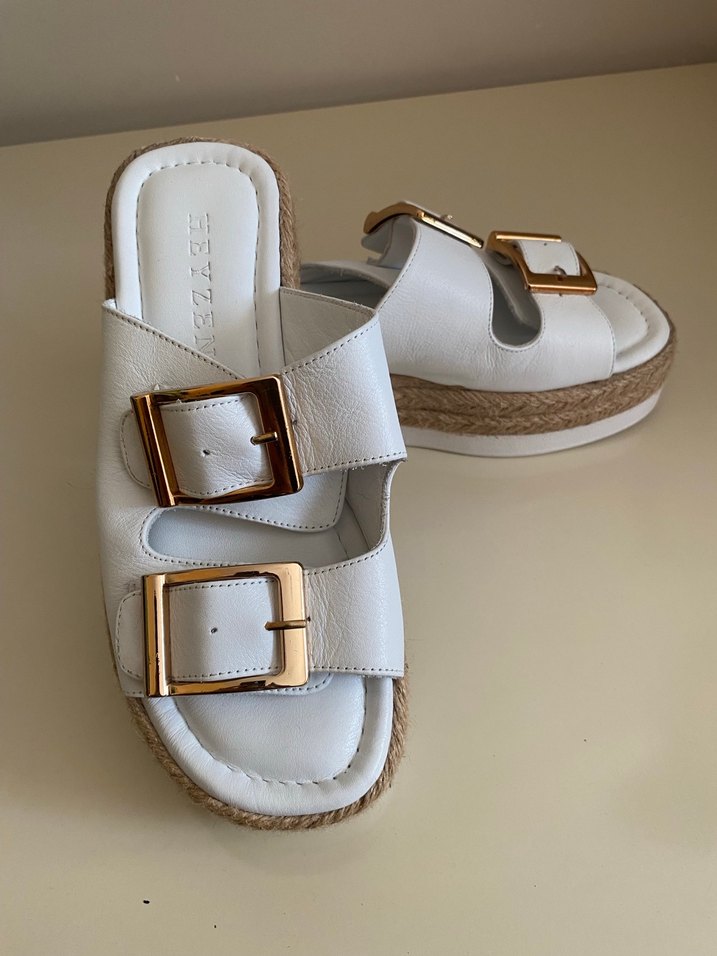 HEYZEN ORİJİNAL DERİ Beyaz Toka Detaylı Kadın Terlik - Görsel 5