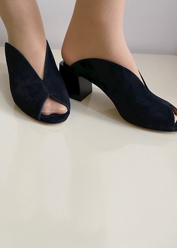 GISNER MARKA Süet Dolgu Topuklu Kadın Terlik - Görsel 3