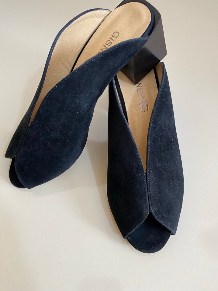 GISNER MARKA Süet Dolgu Topuklu Kadın Terlik - Görsel 2