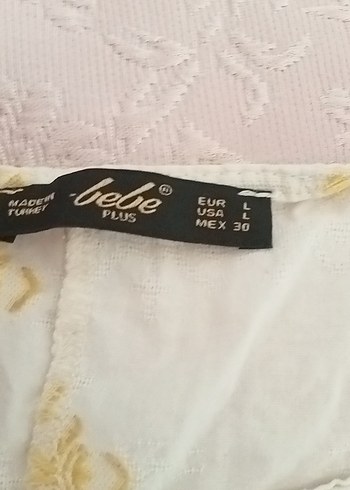 Diğer Nakışlı Beyaz Bluz