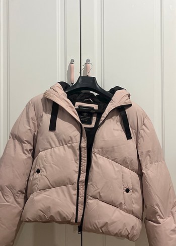Pembe Kapüşonlu Kadın Kışlık Mont