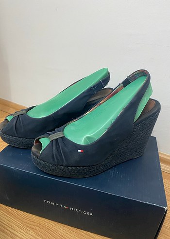 Tommy Hilfiger Mavi Dolgu Topuklu Kadın Ayakkabı