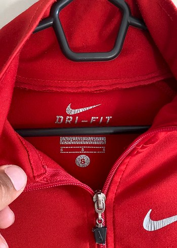 Orijinal Nike Kırmızı Fermuarlı unisex Spor Ceket s beden - Görsel 3