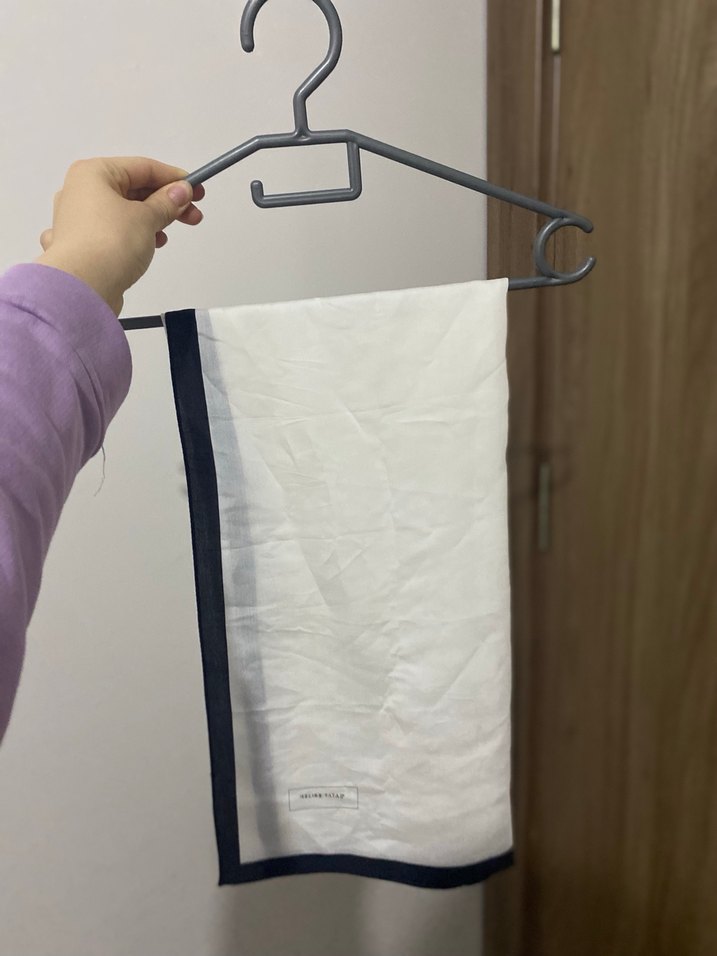 Minimalist Beyaz Kadın Şal - Görsel 2