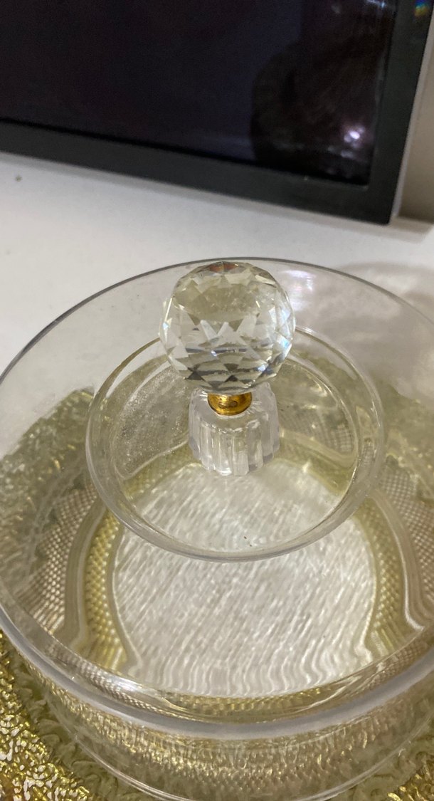 Altın Renkli Yılan Desenli Kapaklı Tabak - Görsel 3