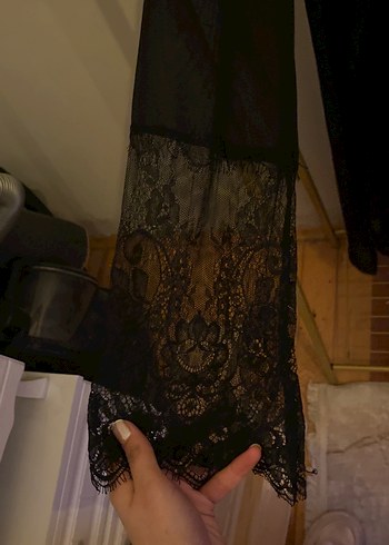 Uzun Siyah Nakışlı Gotik Kadın Sabahlık - Görsel 4