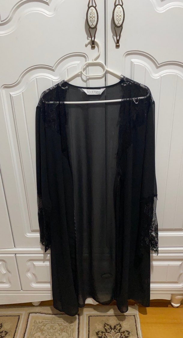 Uzun Siyah Nakışlı Gotik Kadın Sabahlık - Görsel 5