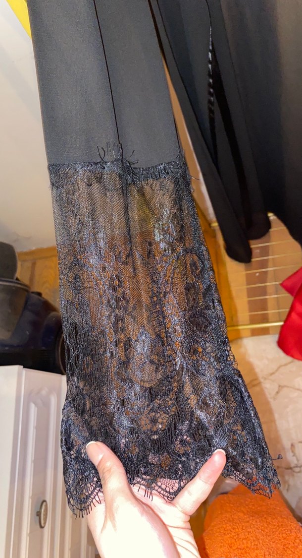 Uzun Siyah Nakışlı Gotik Kadın Sabahlık - Görsel 3