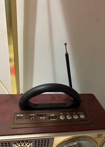 Altın Renkli Retro Müzik Sistemi - Görsel 3