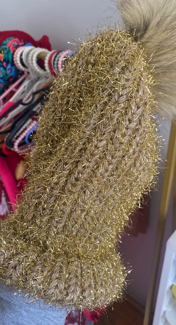 Kadın Altın Renk Tüylü Örgü Bere - Görsel 2