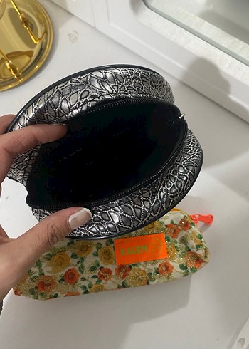 Çok Renkli Yılan Desenli Deri Makyaj Çantası - Görsel 3