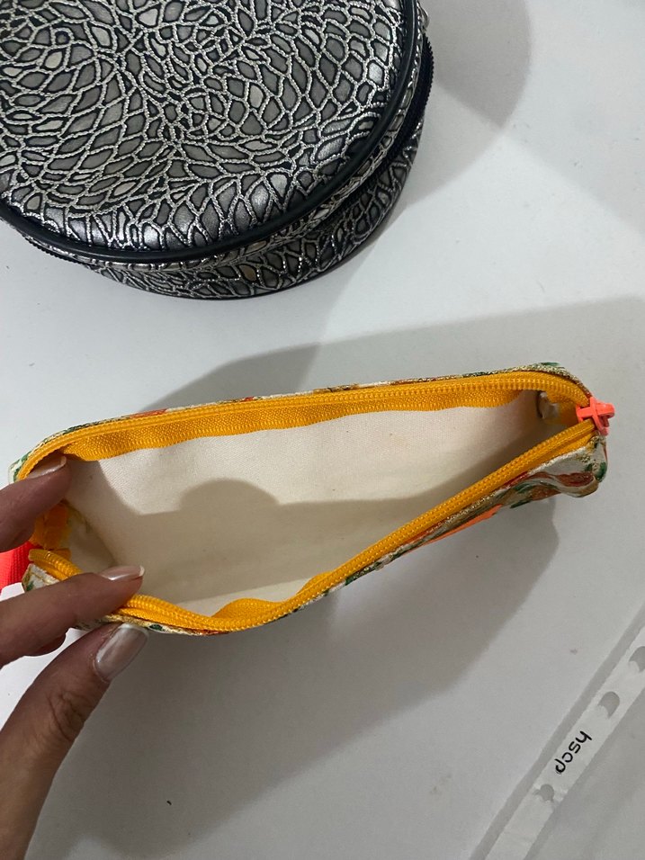 Çok Renkli Yılan Desenli Deri Makyaj Çantası - Görsel 4