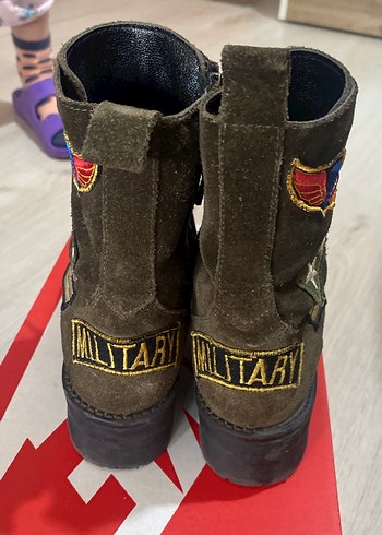 Kahverengi Kamuflaj Desenli Süet Kadın Bot - Görsel 3