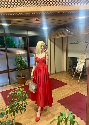 Parlak Kırmızı saten Midi Elbise - Görsel 9