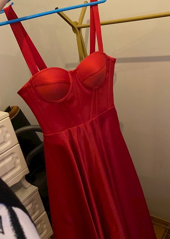 Parlak Kırmızı saten Midi Elbise - Görsel 2