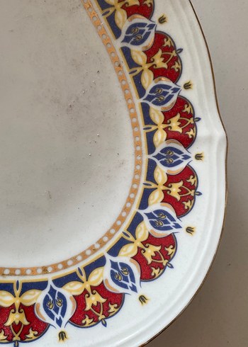 Desenli Beyaz Porselen Servis Tabağı - Görsel 4