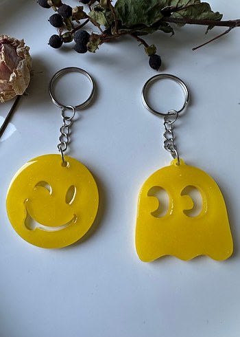 Gülen yüz ve Pac-Man anahtarlık