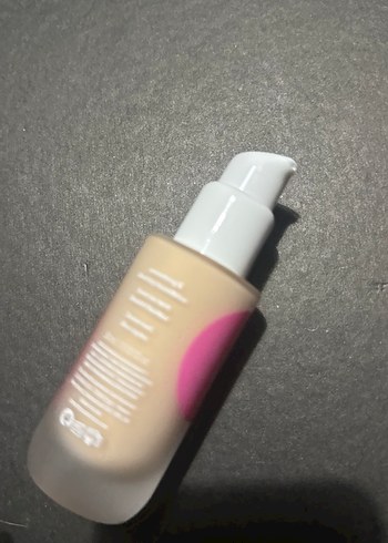 Benefit POREfessional Pastel Bej Fondöten - Görsel 2