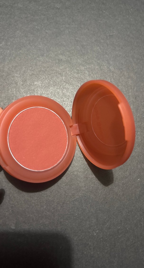 Rare Beauty Krem Allık Bej Tonlarında - Görsel 3