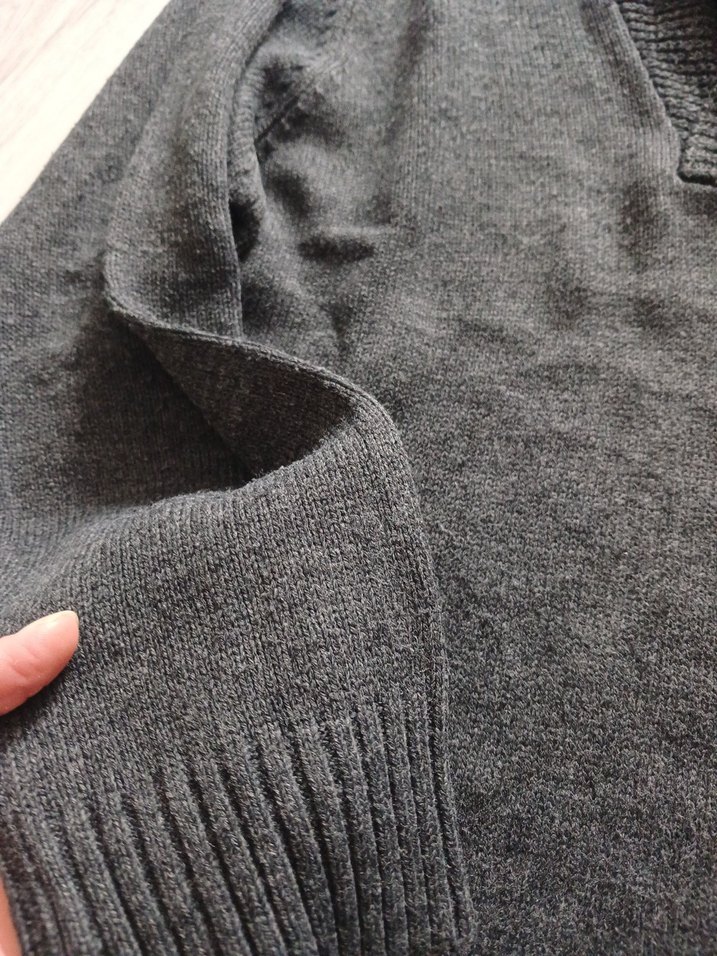 Düğmeli Gri Yün Erkek Kazak - Görsel 4