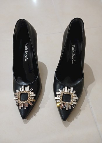 Siyah Stiletto Tokalı Kadın Topuklu Ayakkabı - Görsel 4