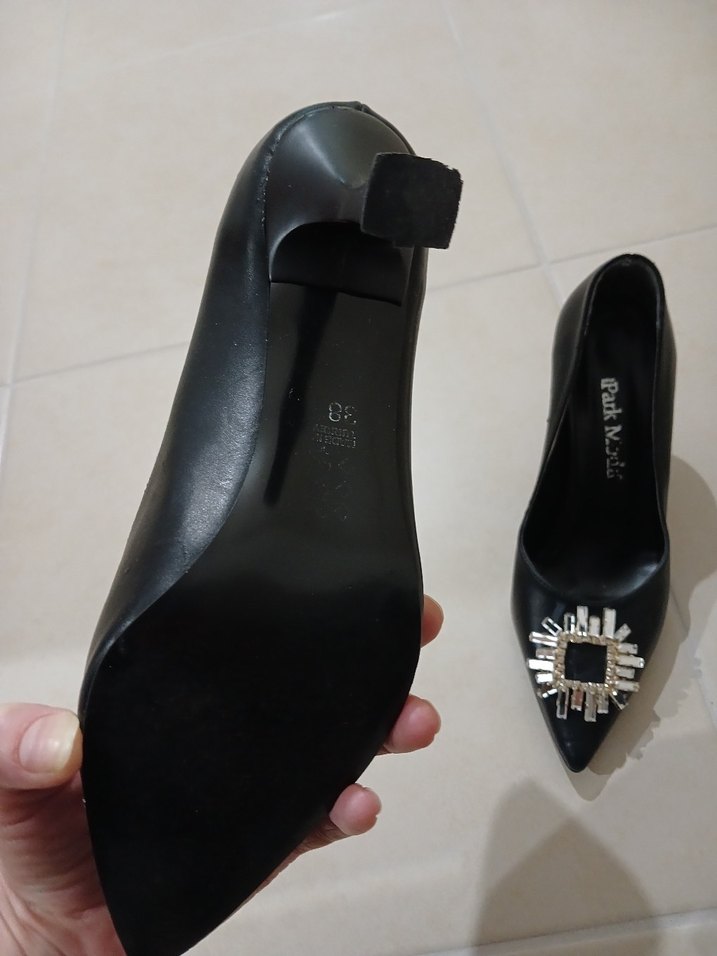 Siyah Stiletto Tokalı Kadın Topuklu Ayakkabı - Görsel 3