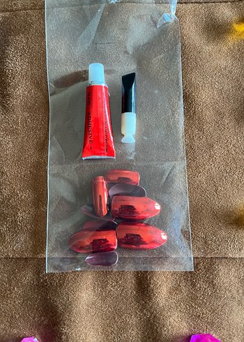 Koyu Kırmızı Parlak Takma Tırnak Seti - Görsel 2