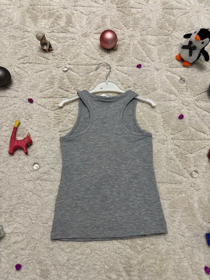 Kız Çocuk Gri Kolsuz Baskılı Tişört - Görsel 2