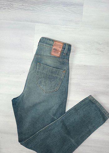 vintage denim wash jeans