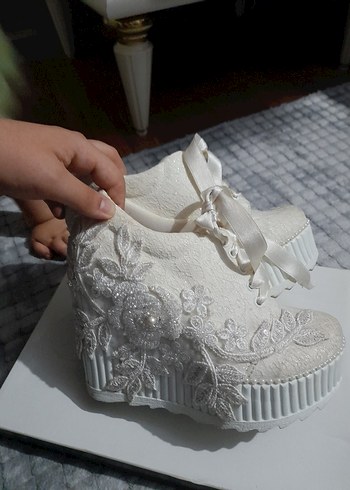 Beden Dantel Detaylı Beyaz Bohem Gelin Platform Ayakkabı