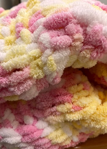 Çocuklar için Renkli Bağlama Desenli Örgü Battaniye - Görsel 3