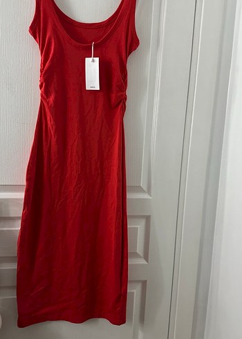 Kırmızı Uzun Drapeli Kolsuz Elbise - Görsel 2