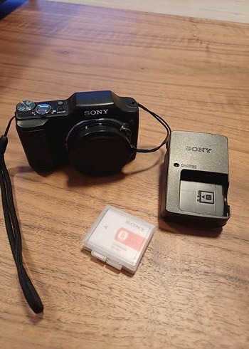 Sony Siyah Dijital Fotoğraf Makinesi
