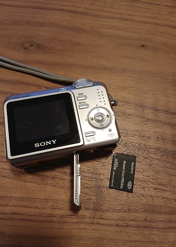 Sony Dijital Kamera 7.2MP Gri