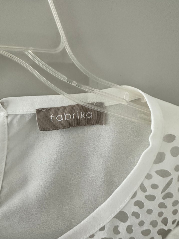 V Yaka Kolsuz Beyaz Kadın Bluz - Görsel 3