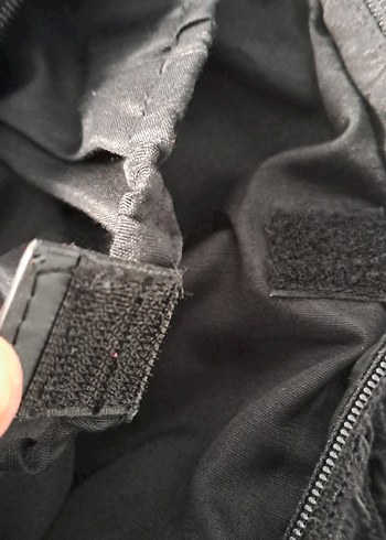 Siyah Kadife Fırfırlı Gül Detaylı El Çantası - Görsel 6