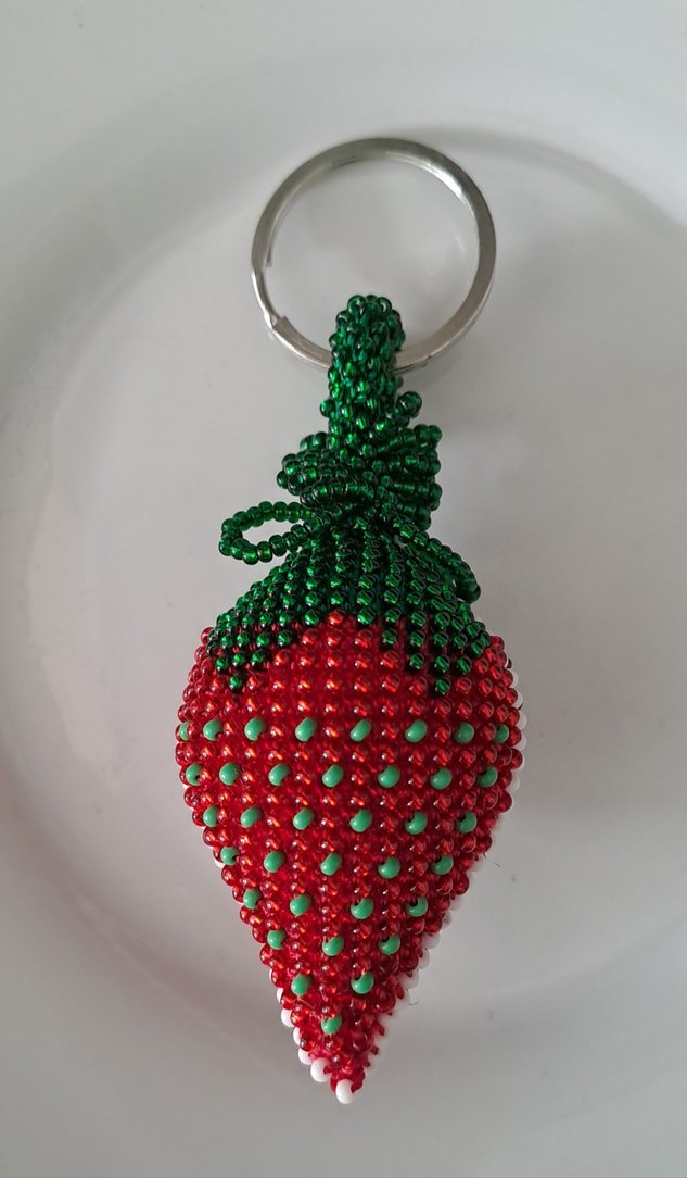 Boncuk İşlemeli Renkli Çilek Anahtarlık - Görsel 2