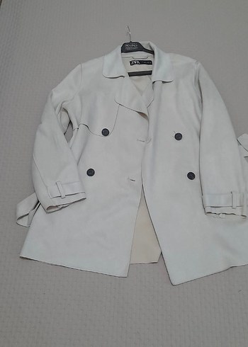 Düğmeli Beyaz Süet Midi Trençkot - Görsel 4