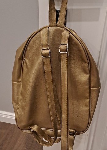 Fermuarlı Kadın Sırt Çantası - Görsel 5
