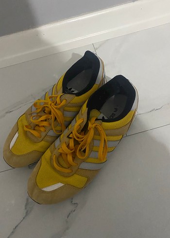Adidas Sarı Spor Ayakkabı Velcro Detaylı