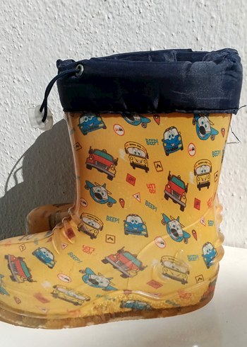 LC Waikiki Sarı Baskılı Lastik Erkek Çocuk Botu