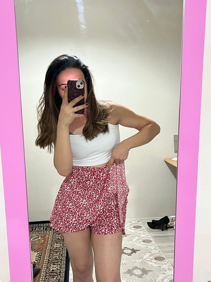 Kırmızı Batik Desenli Mini Etek - Görsel 2