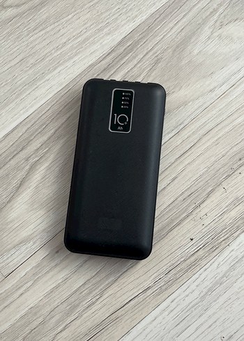 10 Ah Kapasiteli Siyah Power Bank - Görsel 2