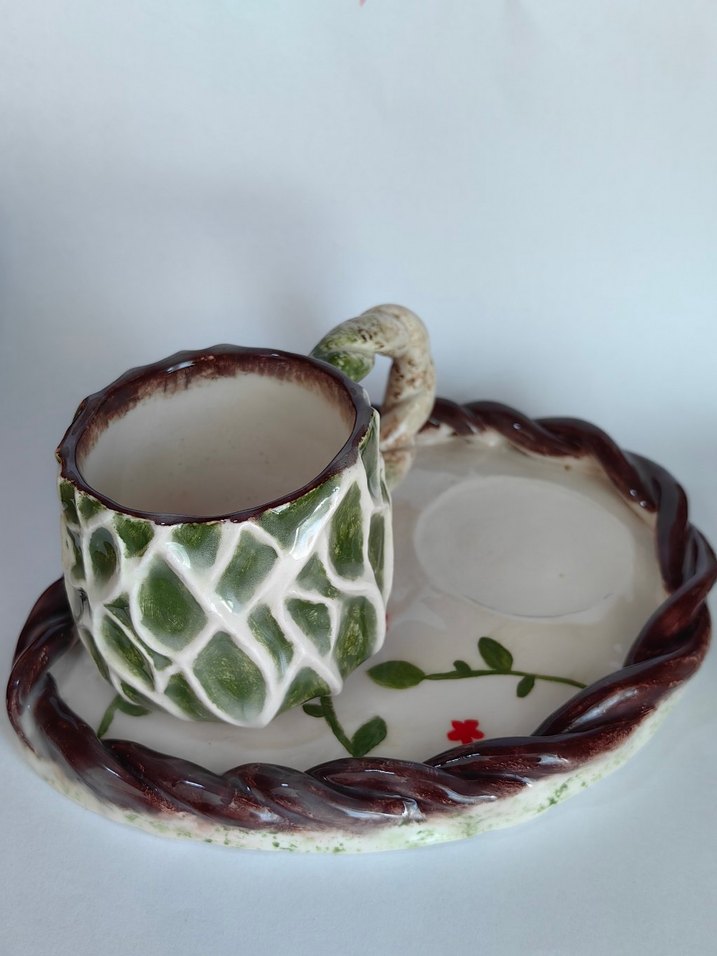 Yeşil Desenli Seramik Fincan ve Tabak - Görsel 3
