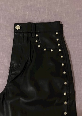 Bershka Düğmeli Siyah Deri Kadın Pantolon